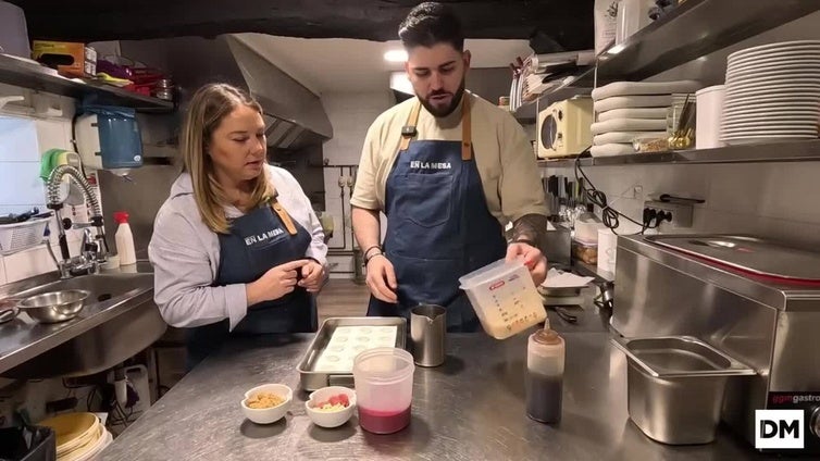 Hoy cocinamos bombón de frambuesa y foie en La Yerbita