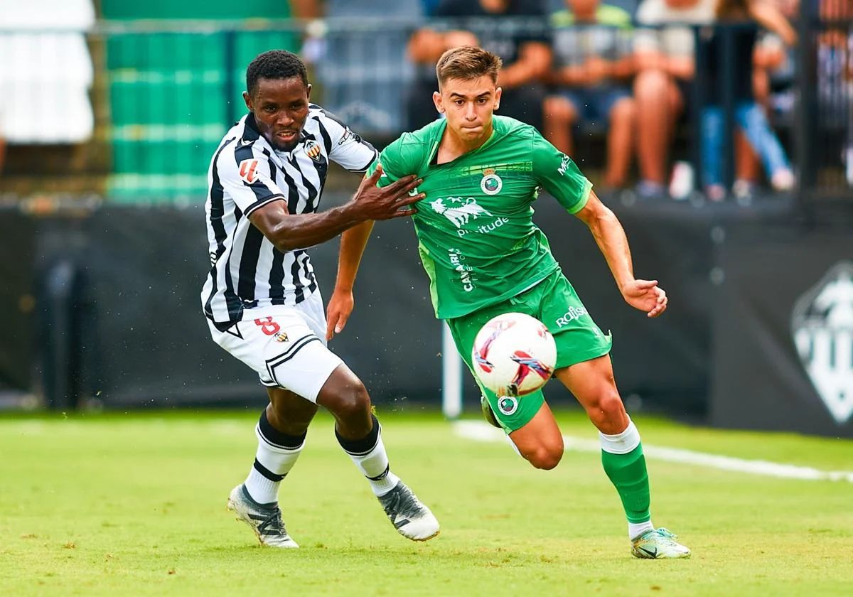 Mario García, durante el partido ante el castellón en Castalia