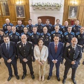 La alcaldesa de Santander, Gema Igual, preside la toma de posesión de veintiún nuevos agentes de la Policía Local.