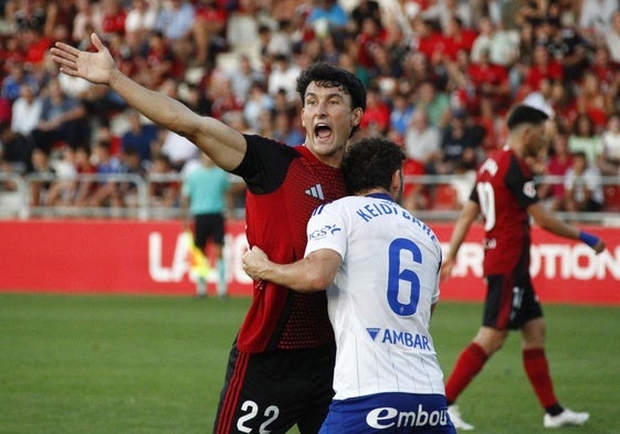 Juan Gutiérrez, con la camiseta de Mirandés durante un partido