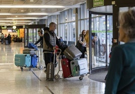 Pasajeros en el Seve Ballesteros.