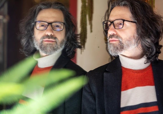 El escritor y poeta Andrés Neuman, que participará en la feria Felisa, se adentró en su regreso a la novela en la vida de María Moliner.