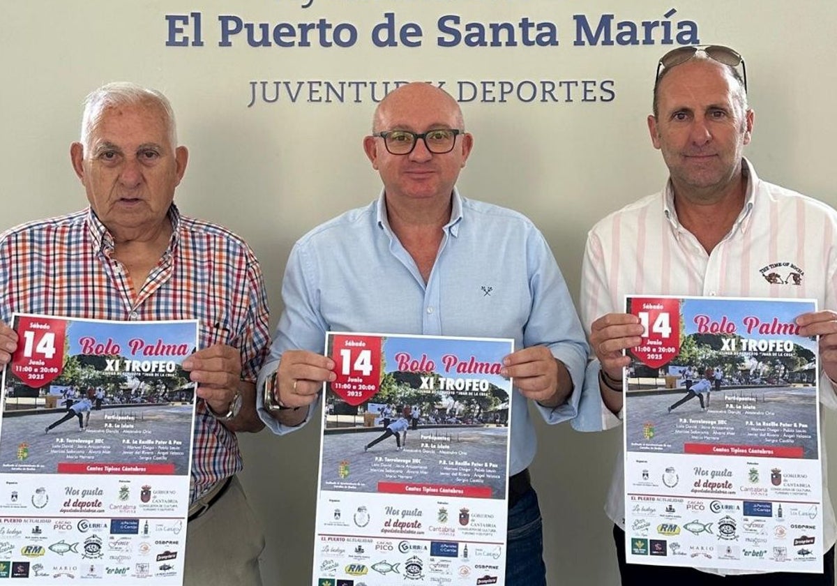 José Manuel García, José Ignacio González y Alejandro García en la presentación del cartel del trofeo.