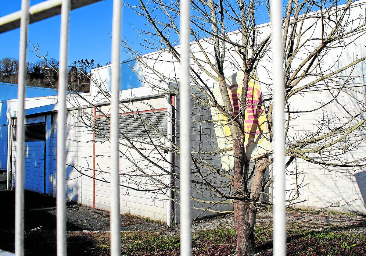 Lafuente proyecta reconvertir la antigua planta asturiana de Chupa Chups en quesería