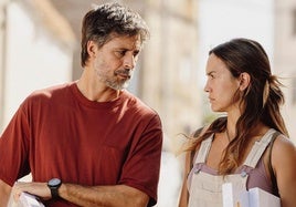 Hugo SIlva y megan Montaner, en el filme de Querejeta.