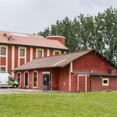 Edificio que albergó la antigua sidrería, ubicado junto a La Lechera y propuesto por el PSOE para cobijar el futuro Museo del Hojaldre.