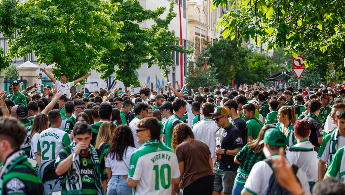 Muchos de los racinguistas que se desplazaron hasta Miranda no tenían entrada