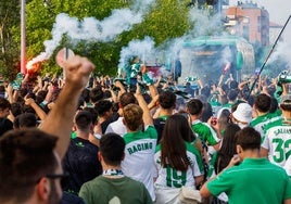 Así ha sido la llegada del equipo a Anduva