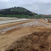 Labores de movimiento de tierras en Magaz de Pisuerga (Palencia).
