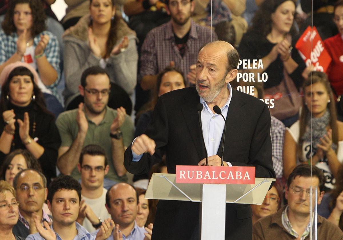 El Gobierno otorga a Pérez Rubalcaba la Gran Cruz de la Orden del Mérito a la Seguridad