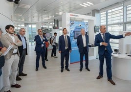 Inauguración del centro tecnológico en la tercera planta de la Torre Xtela.
