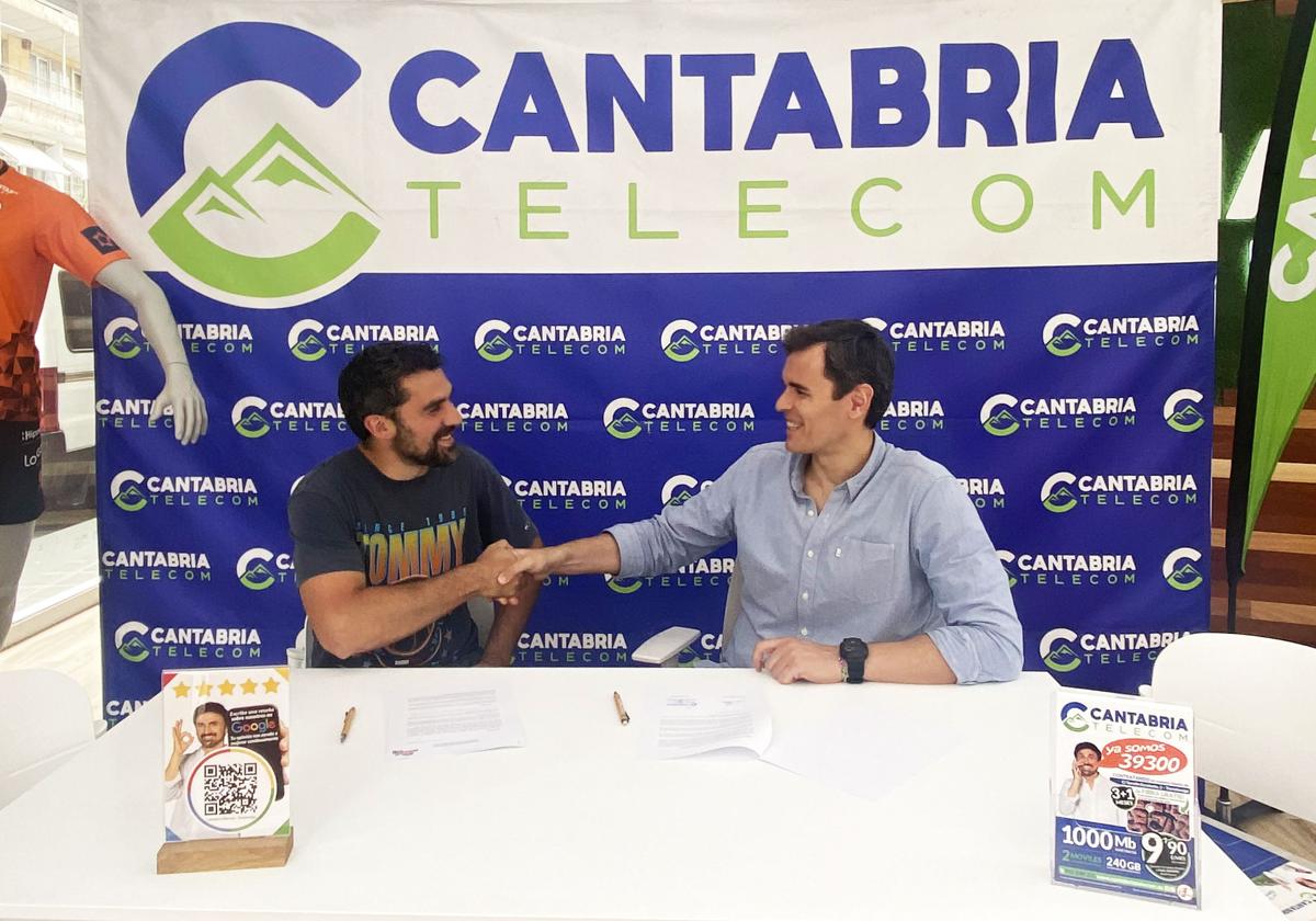 Fernando Casado, director creativo de Cantabria Telecom y Pablo Miguel López, presidente del BSR Cantabria