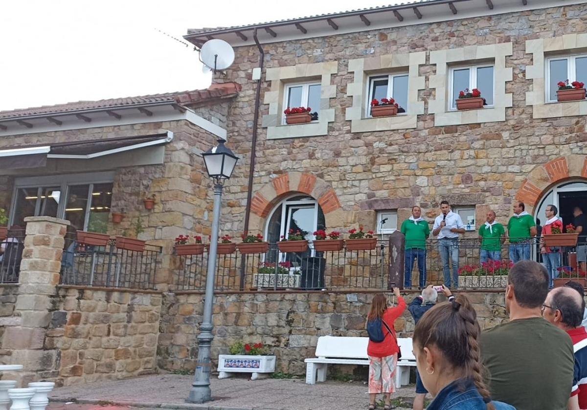 Jesús Mediavilla da el pregón en las fiestas de Requejo.