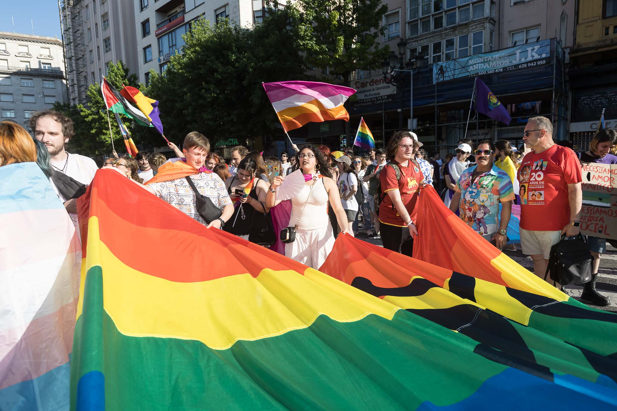 La bandera arcoíris ondea Santander