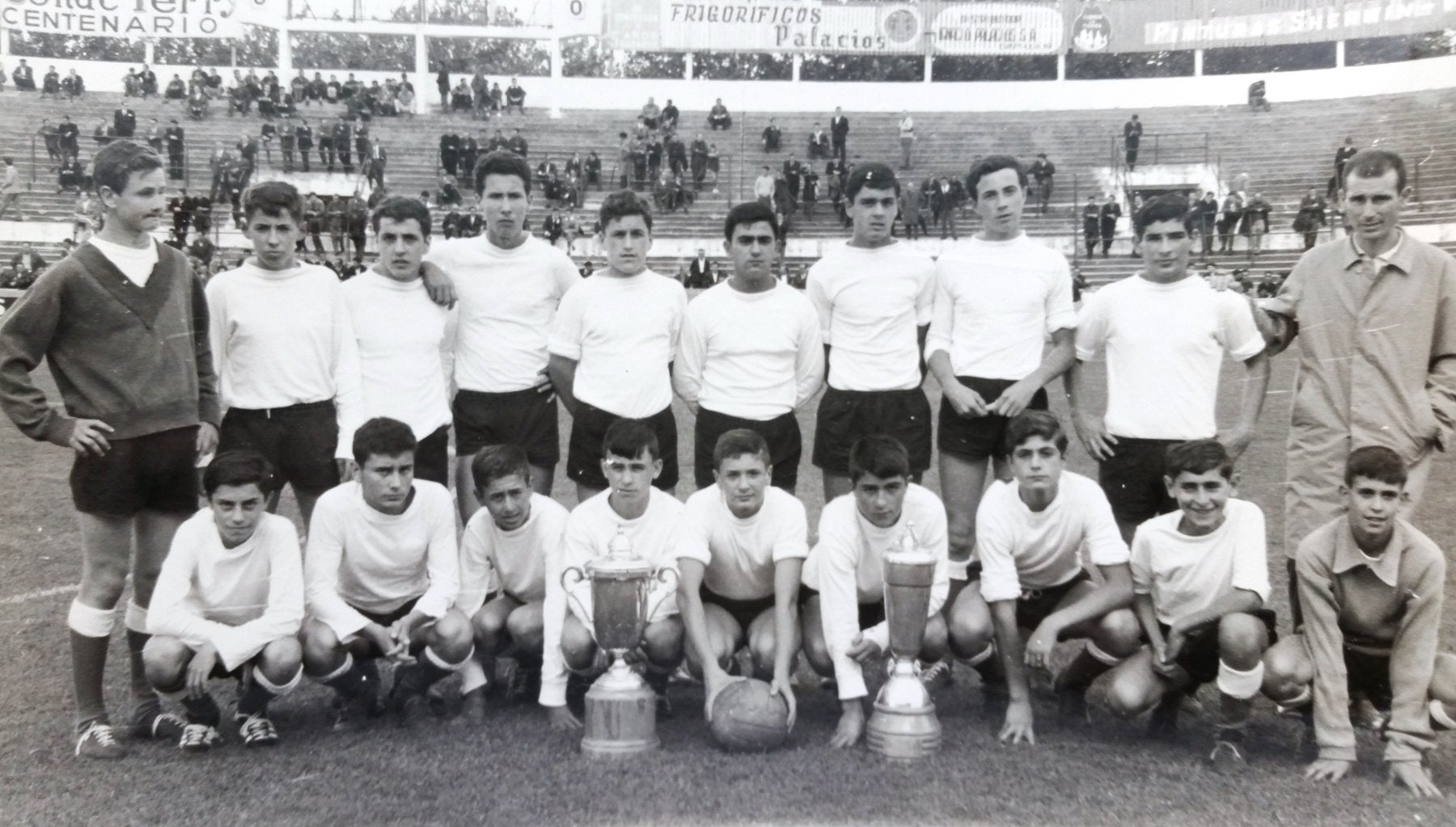 El Racing que quedó Campeón de España Infantil en 1965.