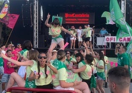 Sarón desata la fiesta con las peñas