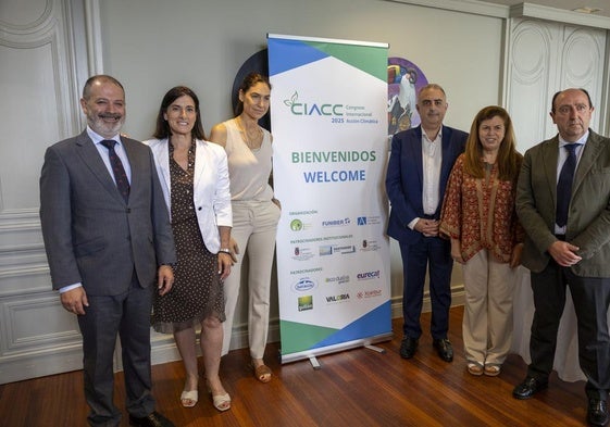 Rubén Calderón, Gema Igual, Laura de la Fuente, Roberto Media, Elvira Carles y Javier González.