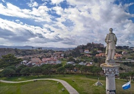 Estatua del Marqués de Comillas ubicada en el parque Güell y Martos en Comillas.