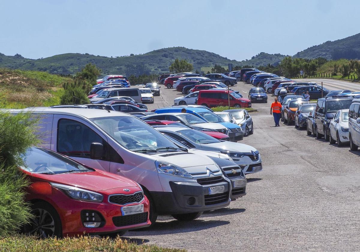 Piélagos en camino de «solucionar el caos» para aparcar en Liencres