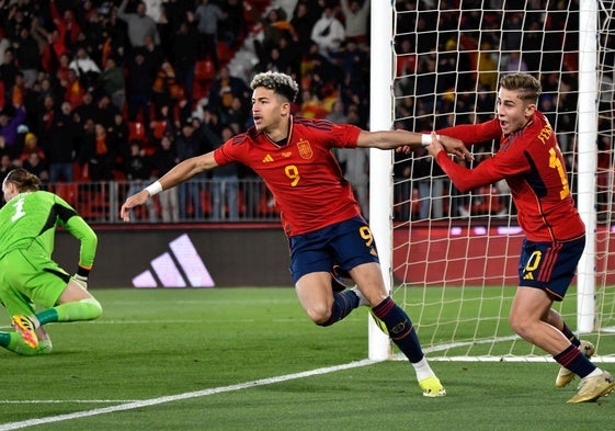 Mateo Joseph celebra tras marcar un gol ante Bélgica.