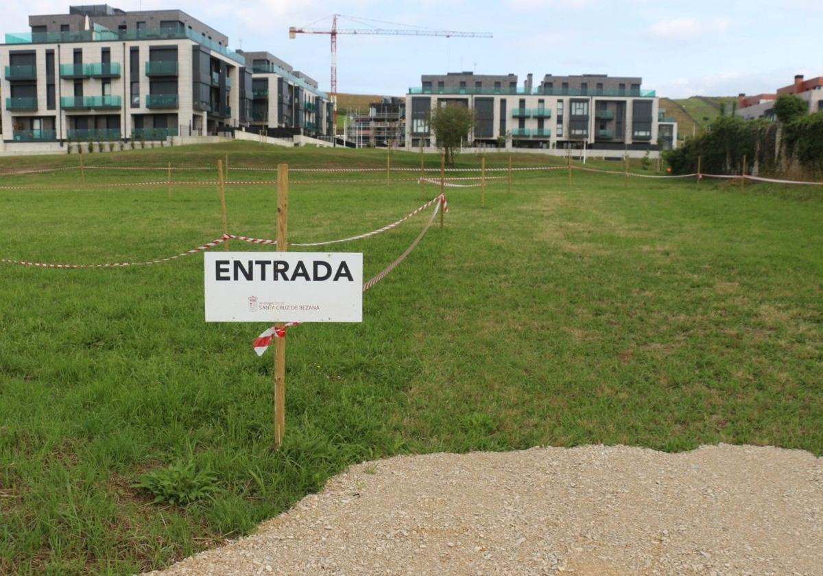 Nuevo aparcamiento disuasorio en la zona de San Juan de la Canal.