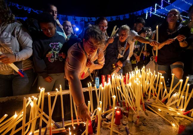 Las velas en el Santuario de Revilla. La noche del martes al miércoles será especial.