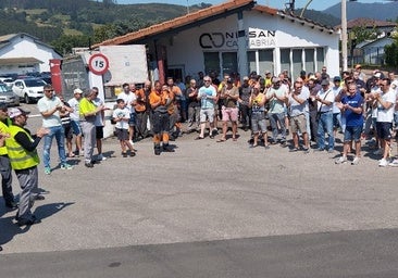Jornada de paro convocada por CCOO en los accesos a Nissan Cantabria.