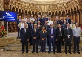 Autoridades civiles y militares y empresarios del sector, durante el acto de reconocimiento del Clúster de la Industria de Defensa (CID) en su sexto aniversario.