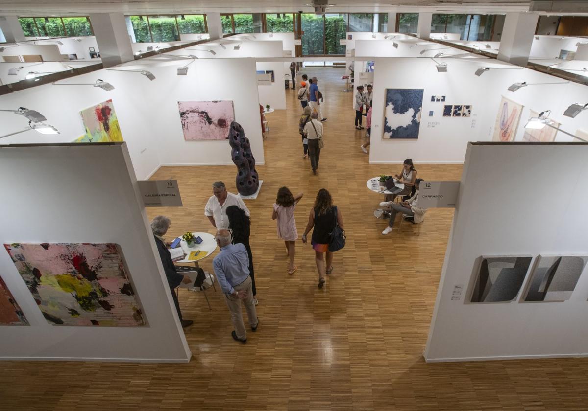 Artesantander se asienta entre lo comercial y lo cultural con el reto de atraer al coleccionismo