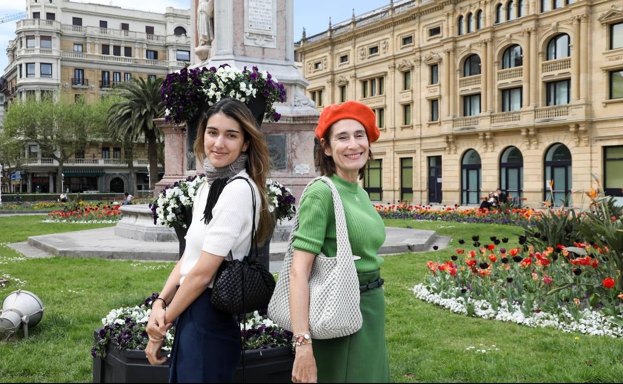 Valentina Suárez-Zuloaga y Margarita Ruyra de Andrade.