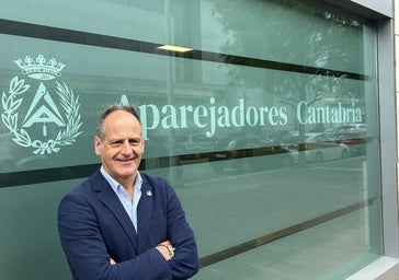 José Manuel González Rubio, nuevo presidente de los aparejadores cántabros.
