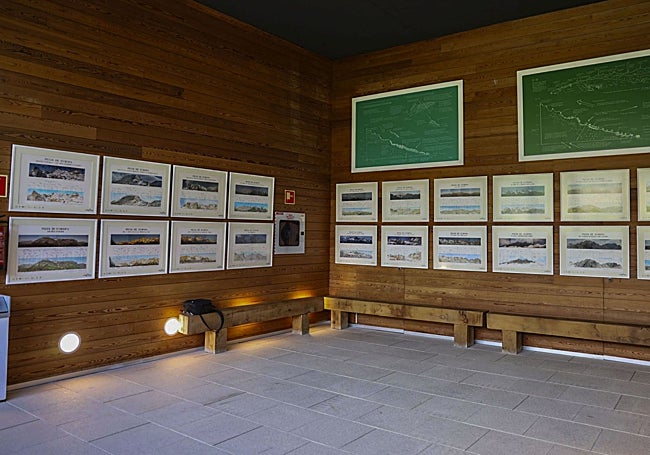 Algunas de las láminas de 'Nel', expuestas en el Centro de Visitantes de Liébana