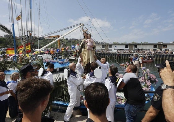 Procesión del Carmen en Suances.