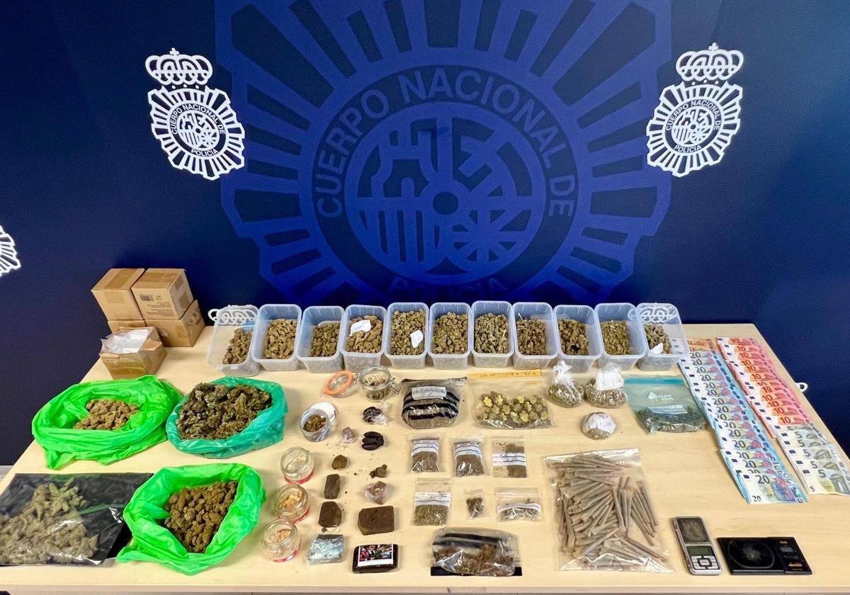 Material incautado durante la operación.