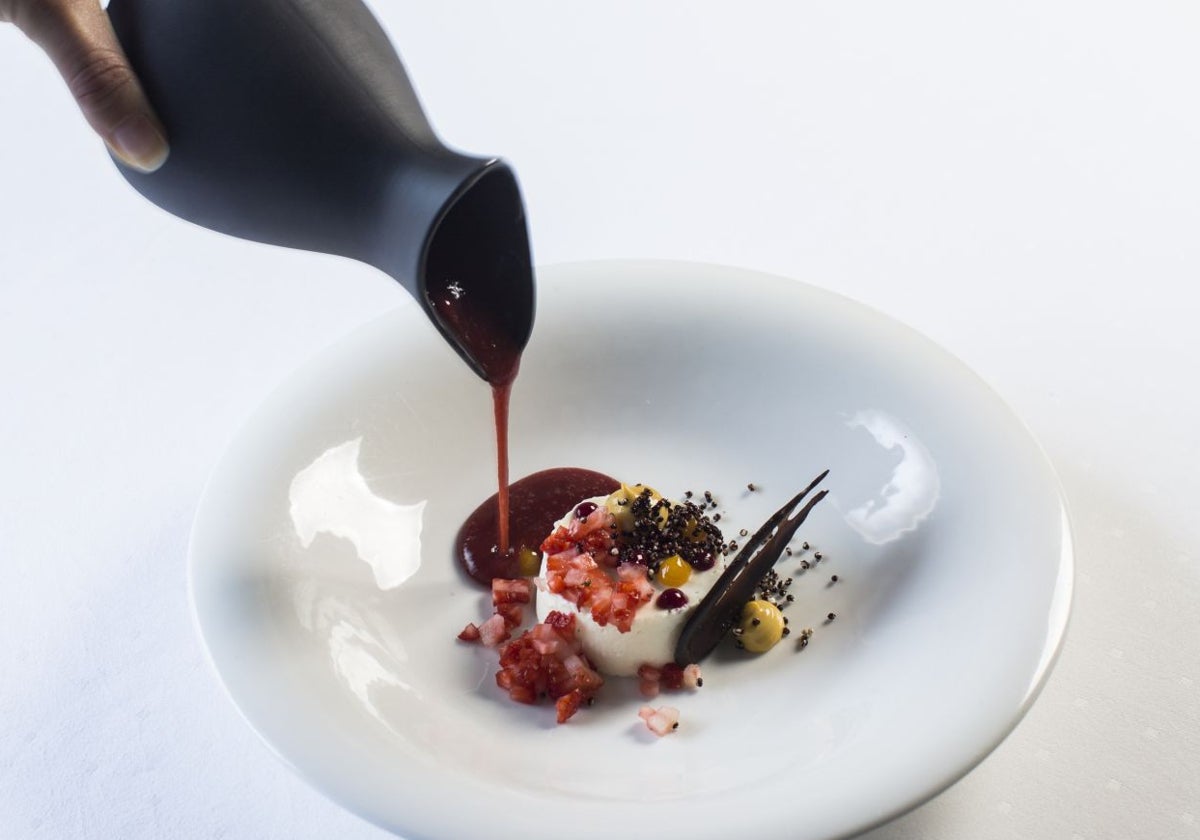 Detrás de la mano que sirve hay profesionales que dan sentido a cada plato y que convierten el almuerzo en una experiencia para recordar.