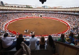 Vista general de la plaza de toros de Santander.