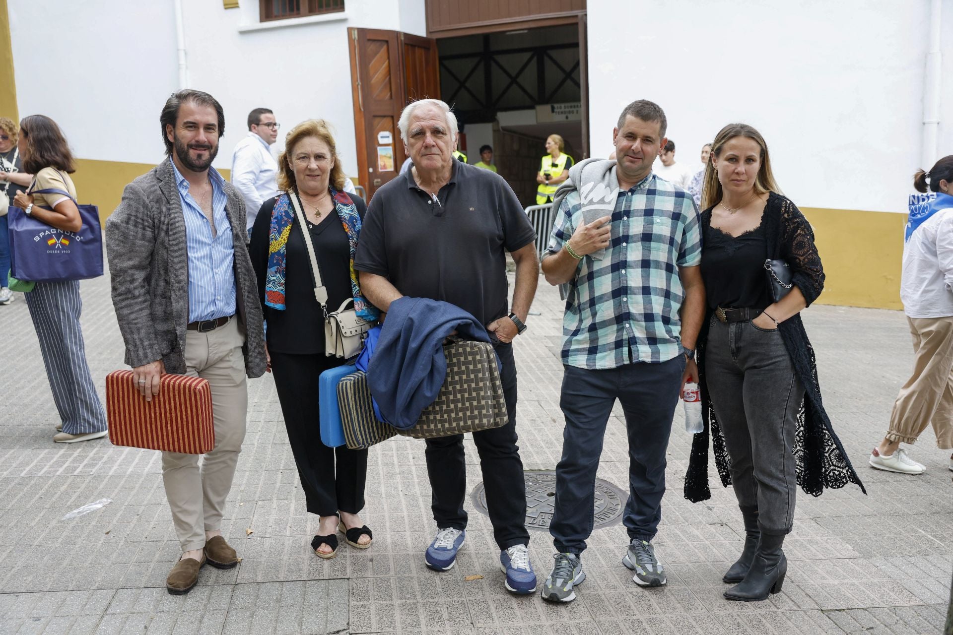 Luciano Vega, Loli Lavín, Luciano Vega, Guillermo Blanco, Caterina Manta.