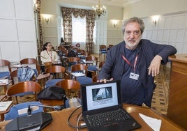 El guionista y productor Javier olivares, el pasado viernes, en la UIMP.