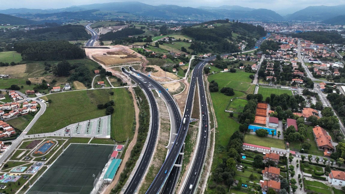 Imagen aérea del nuevo nudo de Torrelavega.