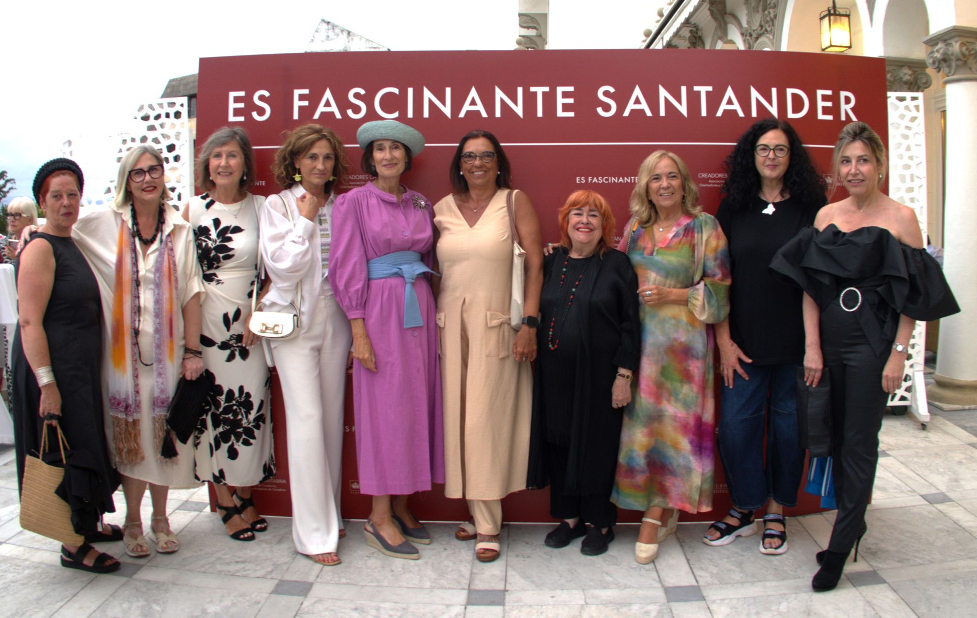 María José Pereda De Castro, Verónica Pacheco, Marisa Álvare Muhlach, Margarita Ruyra de Andrade, Isabel Gago, Rosa Pereda, Carmen García, Gloria Pereda y Carmen Zumel.