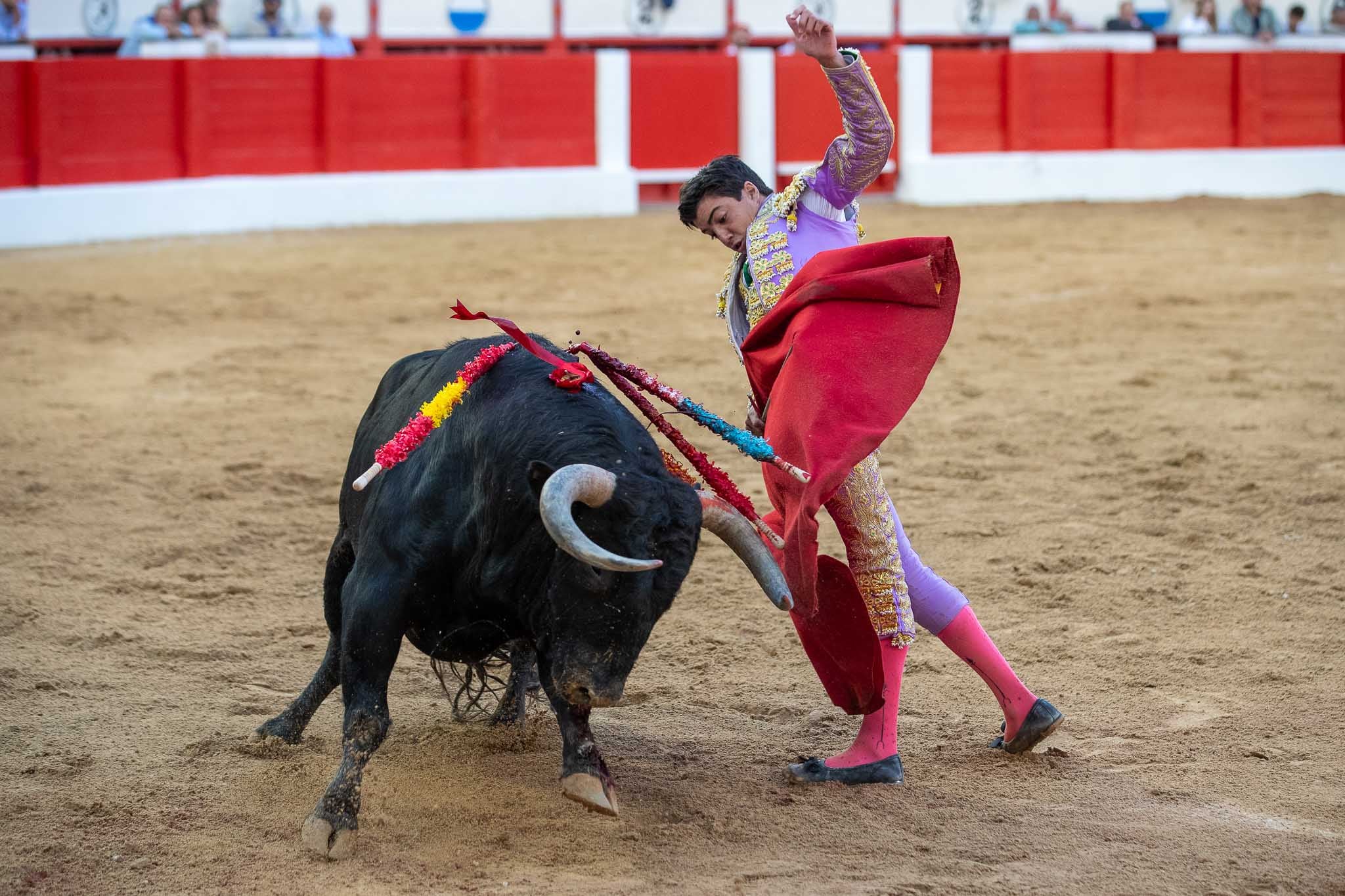 Remate de una tanda de Marco Pérez.