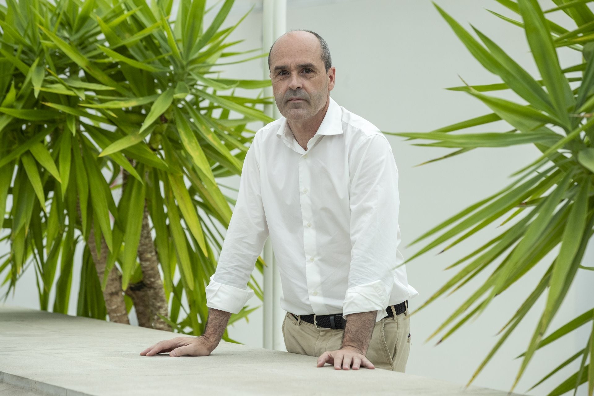 El portavoz parlamentario del PP, Juan José Alonso, la pasada semana, frente a su despacho de la Cámara autonómica.
