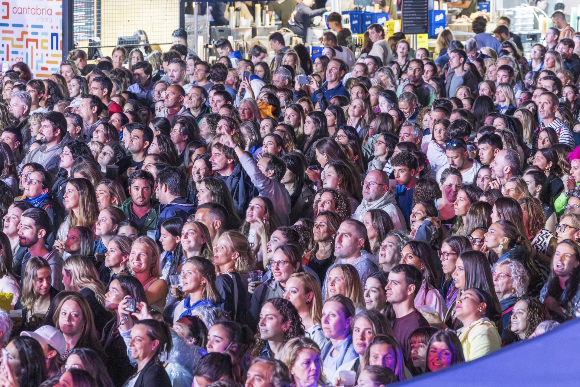 Yatra y los incombustibles fans de La Magdalena