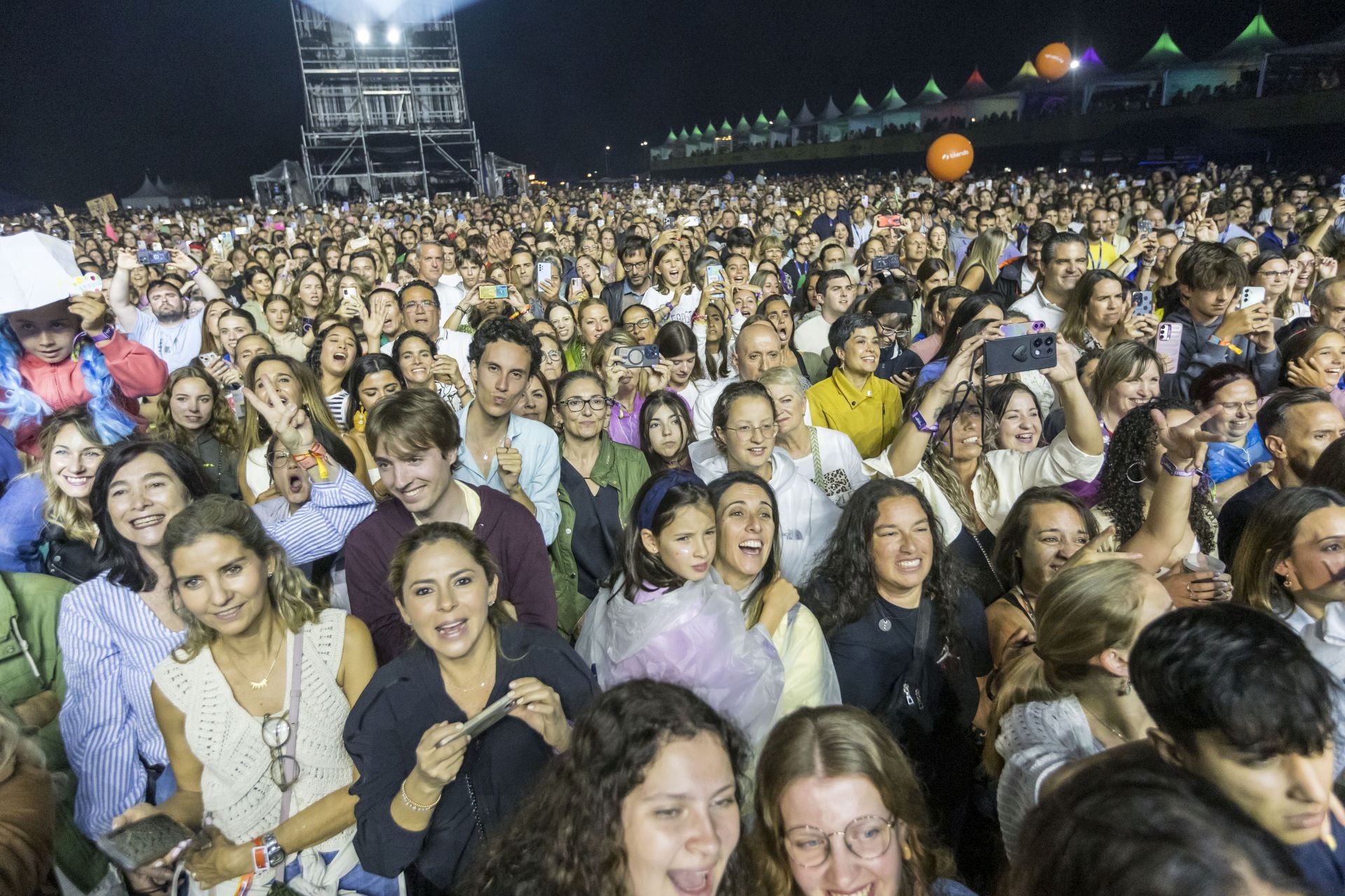 Yatra y los incombustibles fans de La Magdalena