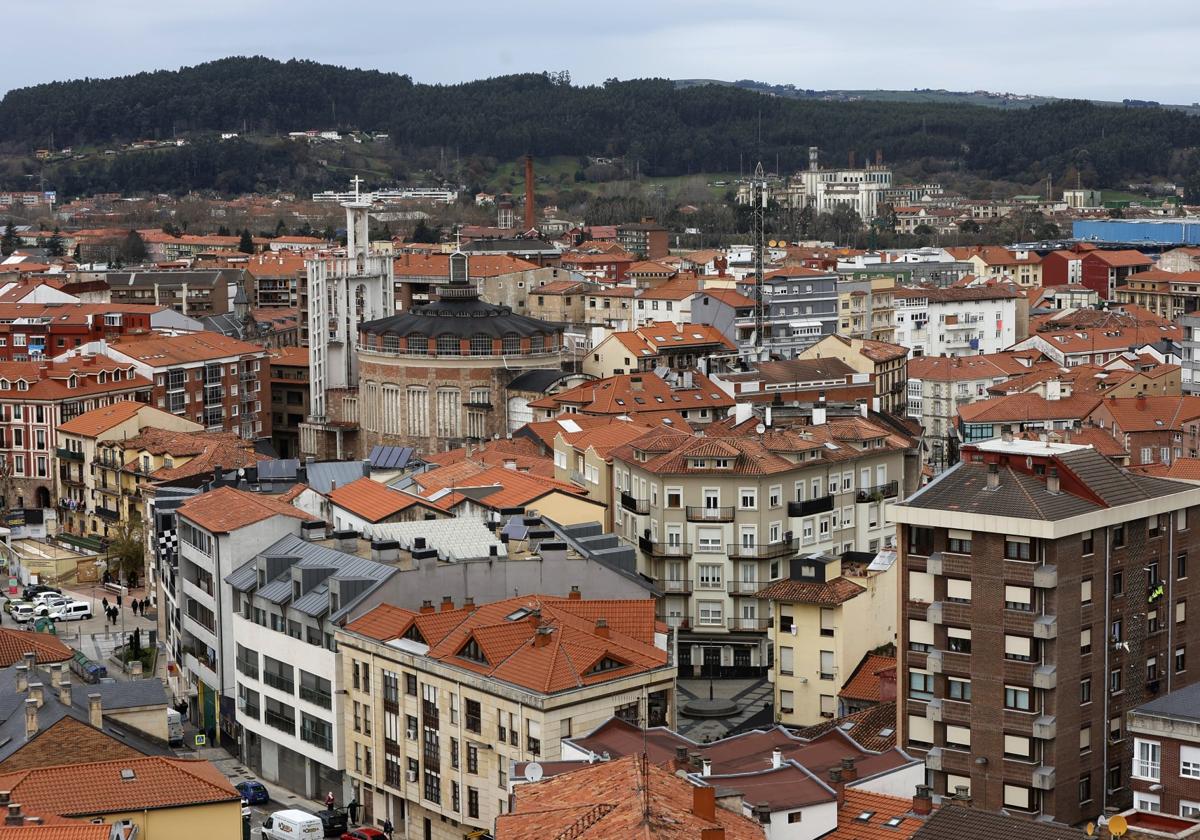 Vista aérea del centro de Torrelavega, donde la oferta es prácticamente nula.