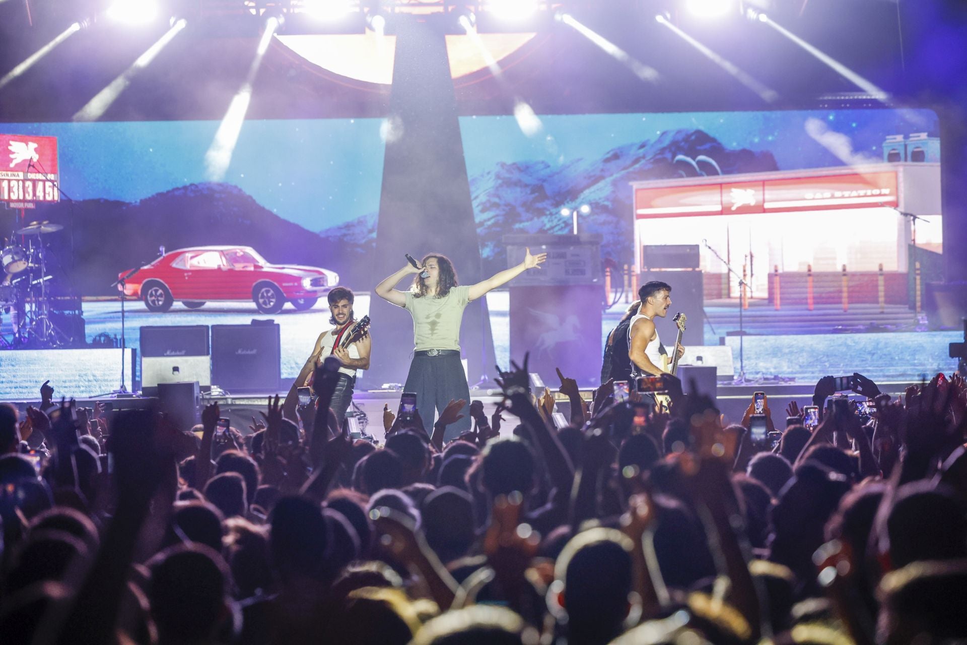 Los fans de la banda murciana, enloquecidos desde el primer tema, 'Veneno'