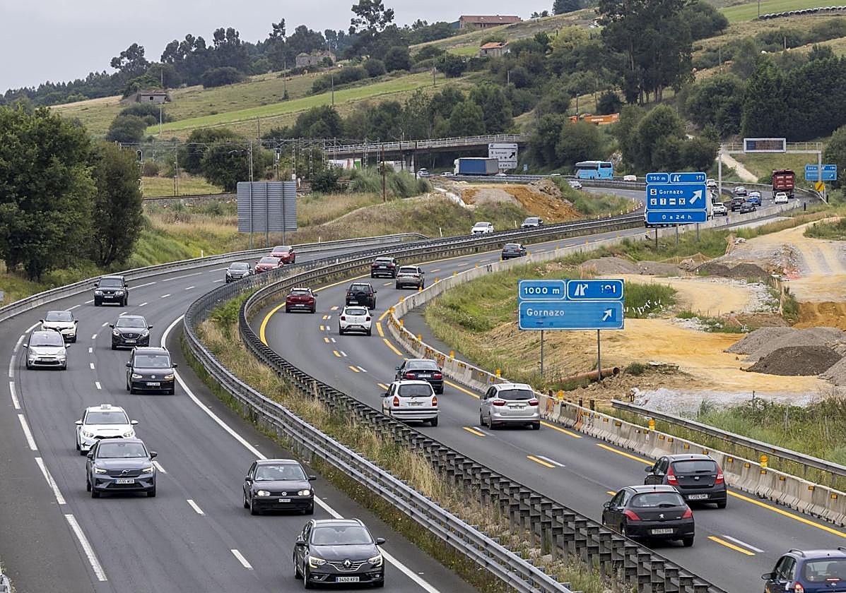 Los movimientos de tierra son algunos de los trabajos que se llevan a cabo a día de hoy en la A-67.