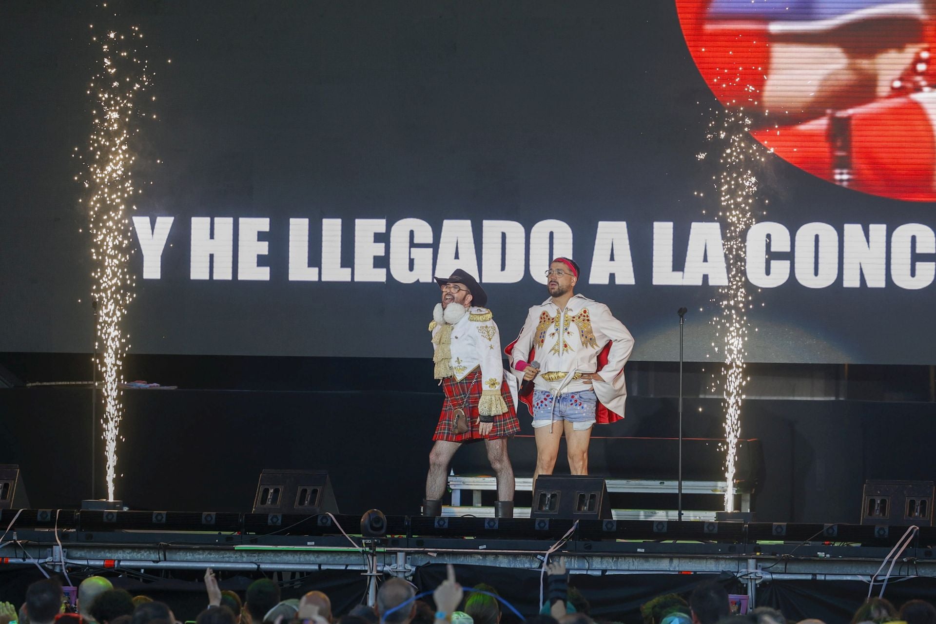 Carlos Areces y Aníbal Gómez, que se autodenominan como creadores del género «subnopop». 