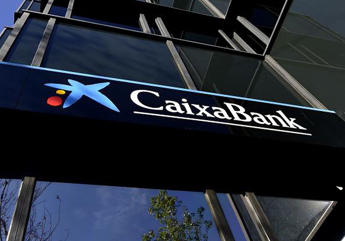 Exterior de una Oficina CaixaBank.