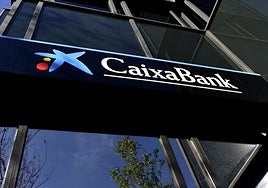 Exterior de una Oficina CaixaBank.